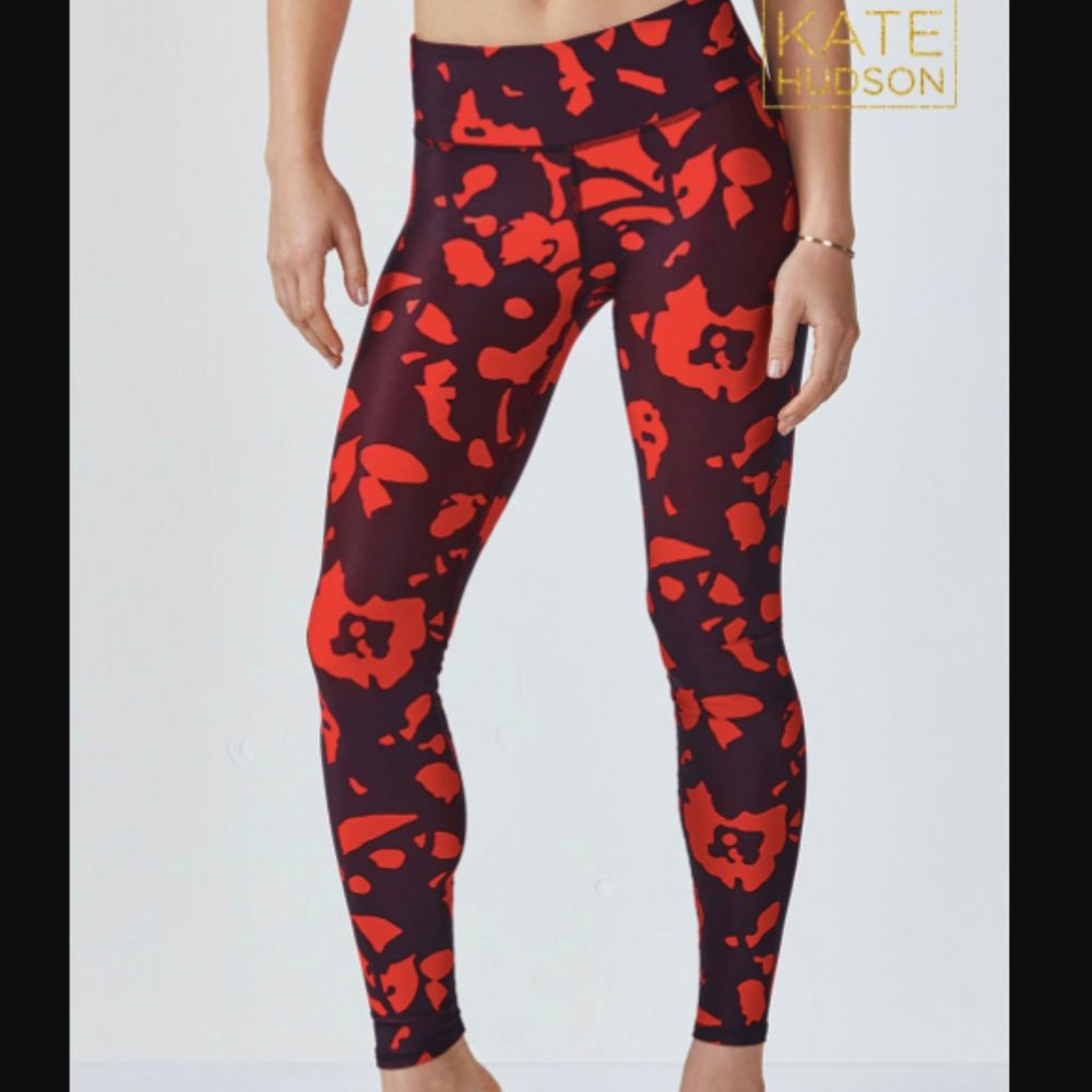 NWOT Fabletics Mid-rise Powerhold Printed Leggings